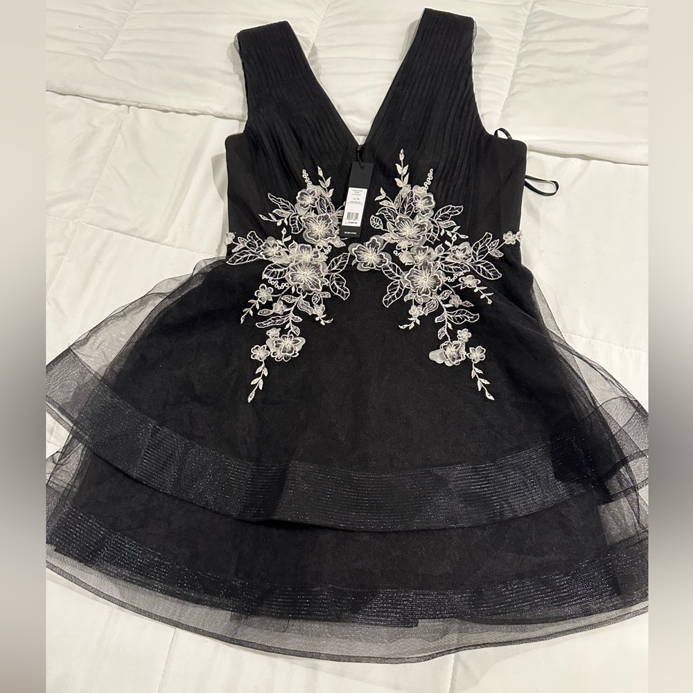 BCBGMAXAZRIA short black party dress